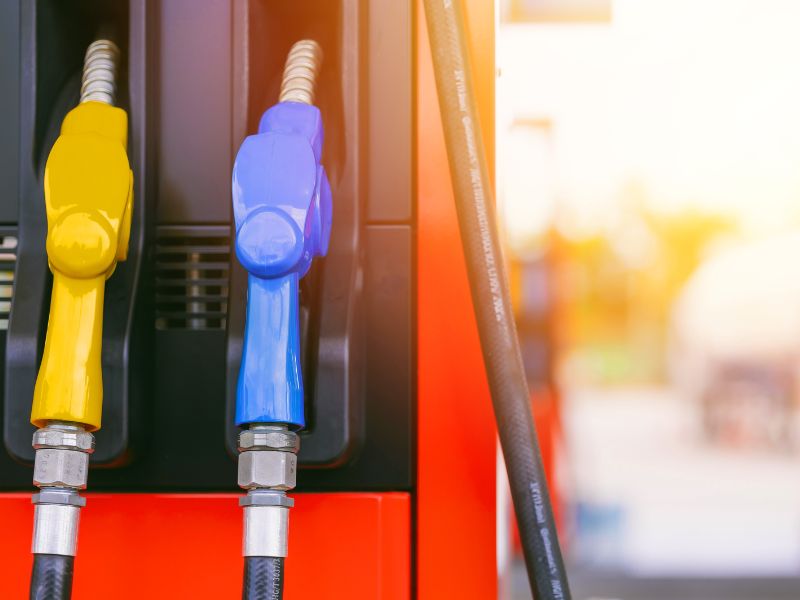 Diesel und Benzin: Tipps zum spritsparenden Fahrweise